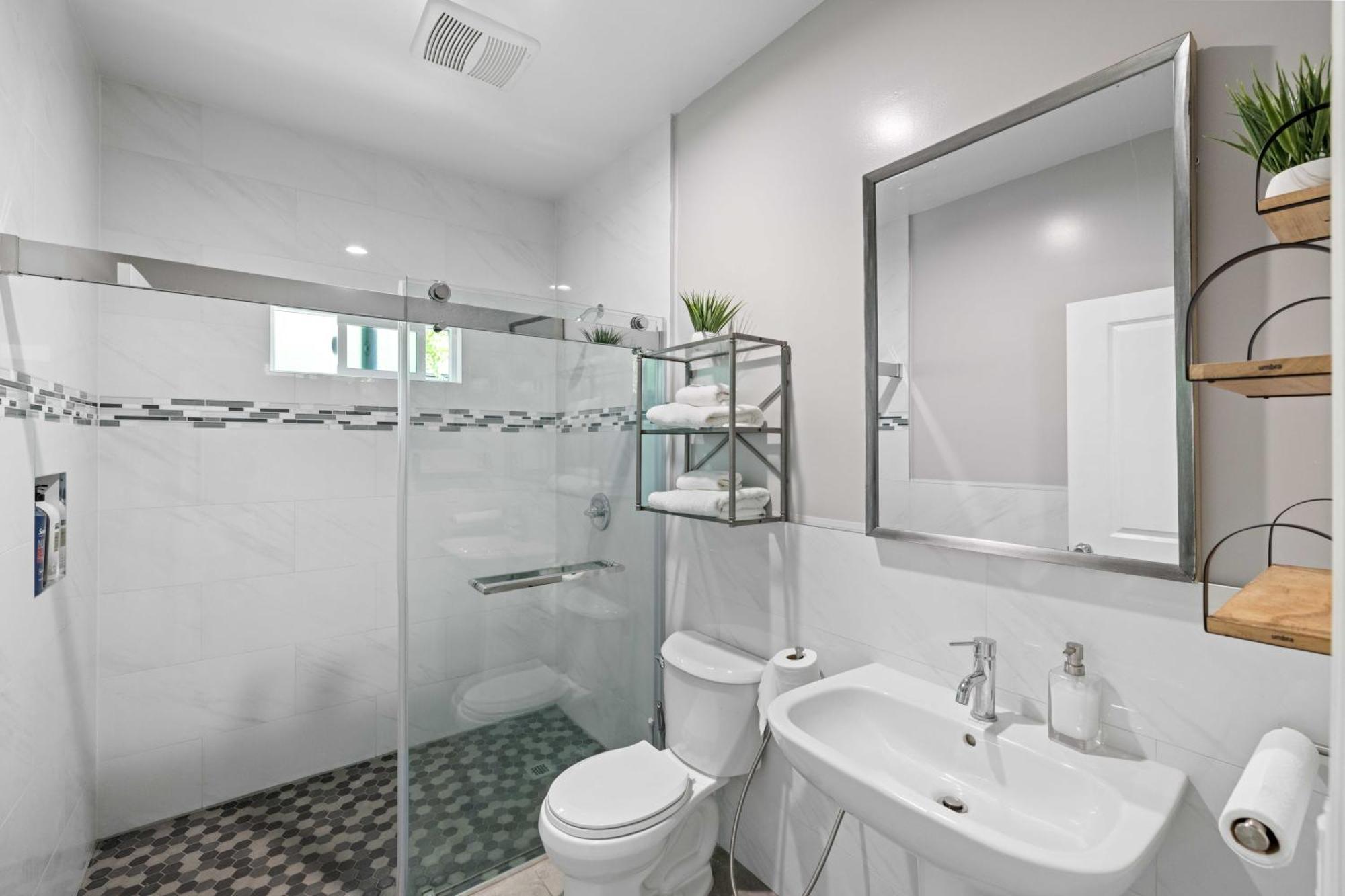 Stylist Home In Convenient Location! Temple City Exteriör bild